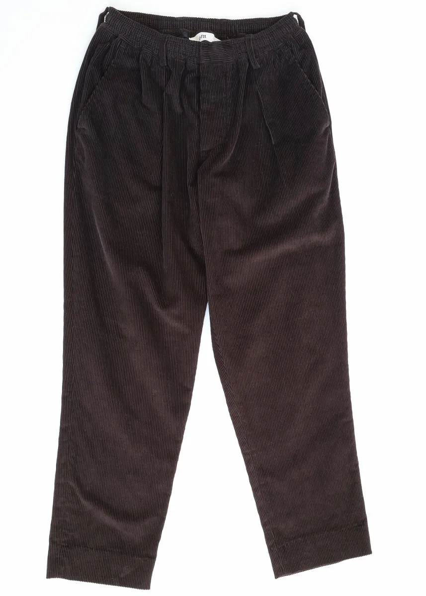 08 / Pleated Corduroy Trousers Brown