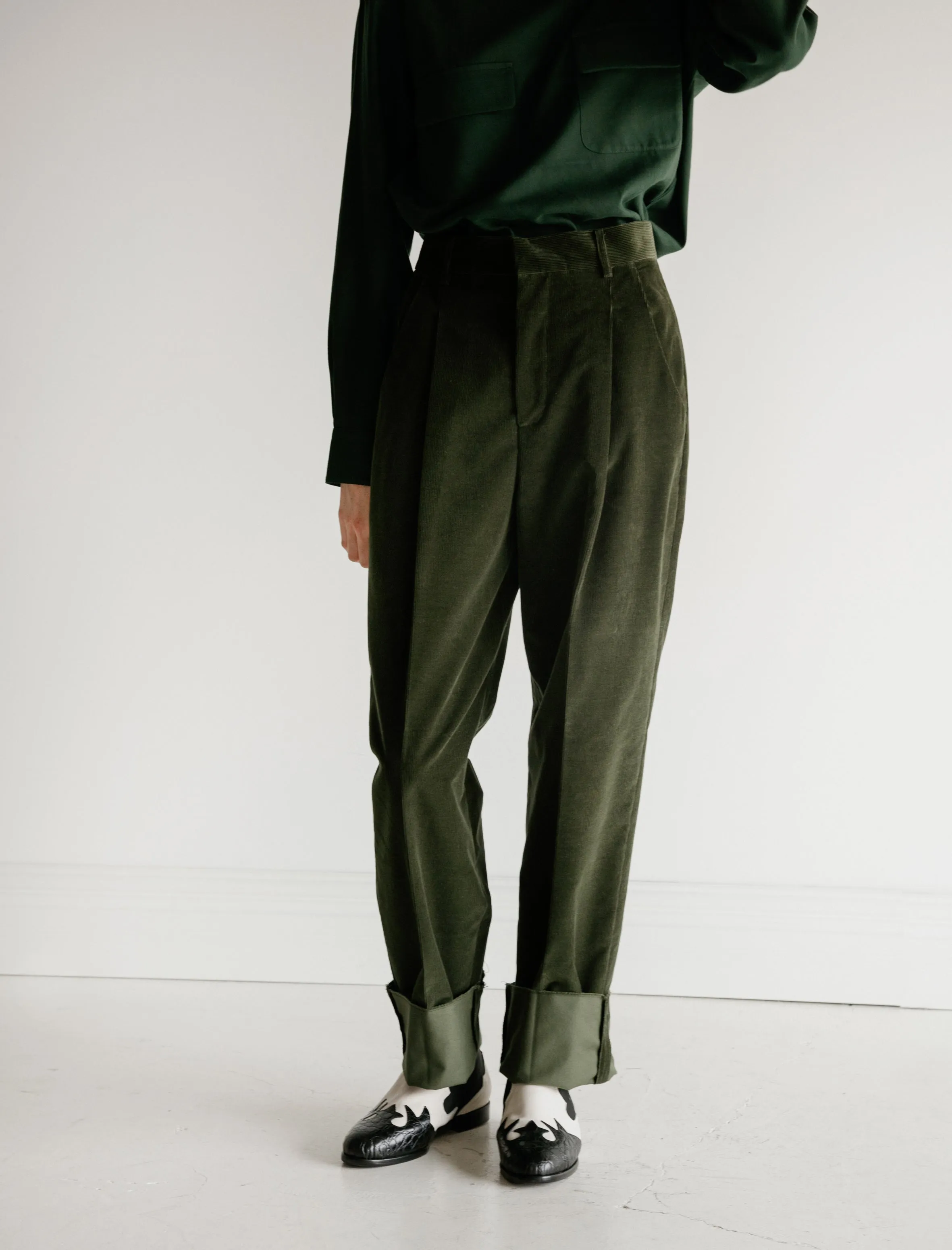 Corduroy Pleated Trousers Green