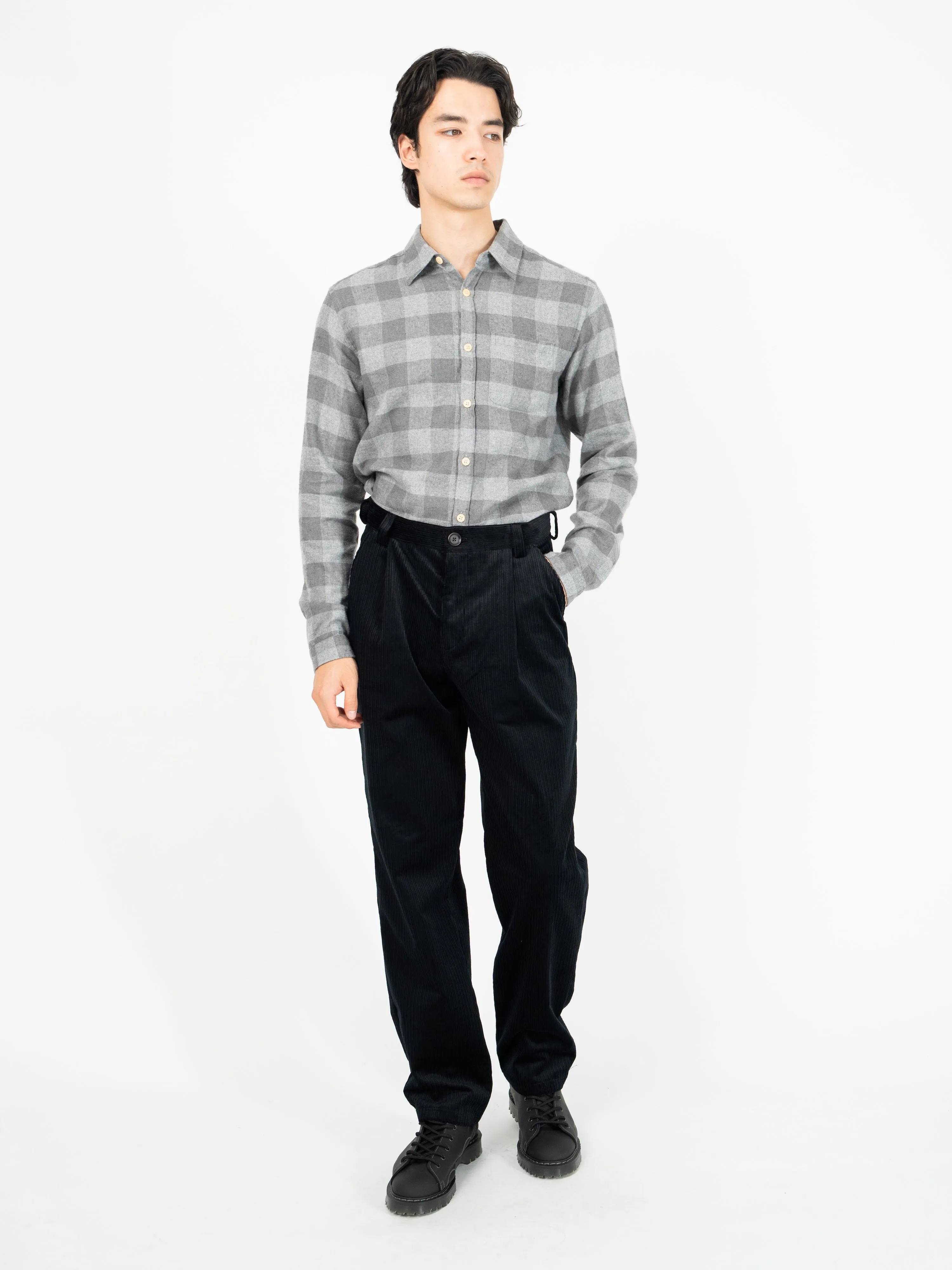 Morton Pleated Trousers Hedden Cord Black